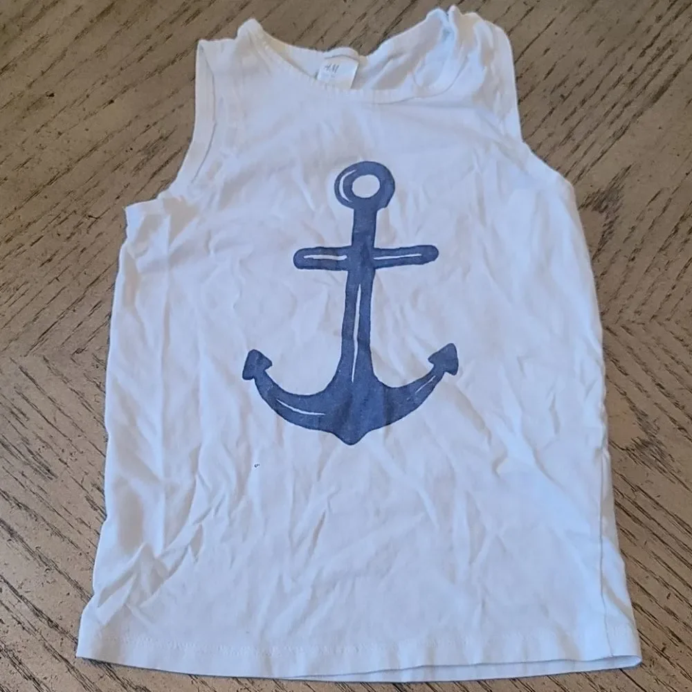 H&M boys 2-3T anchor shorts and top 💙